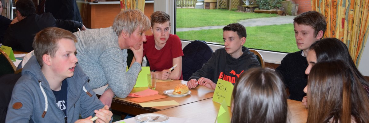 Jugendlichle beider Regionen.JPG